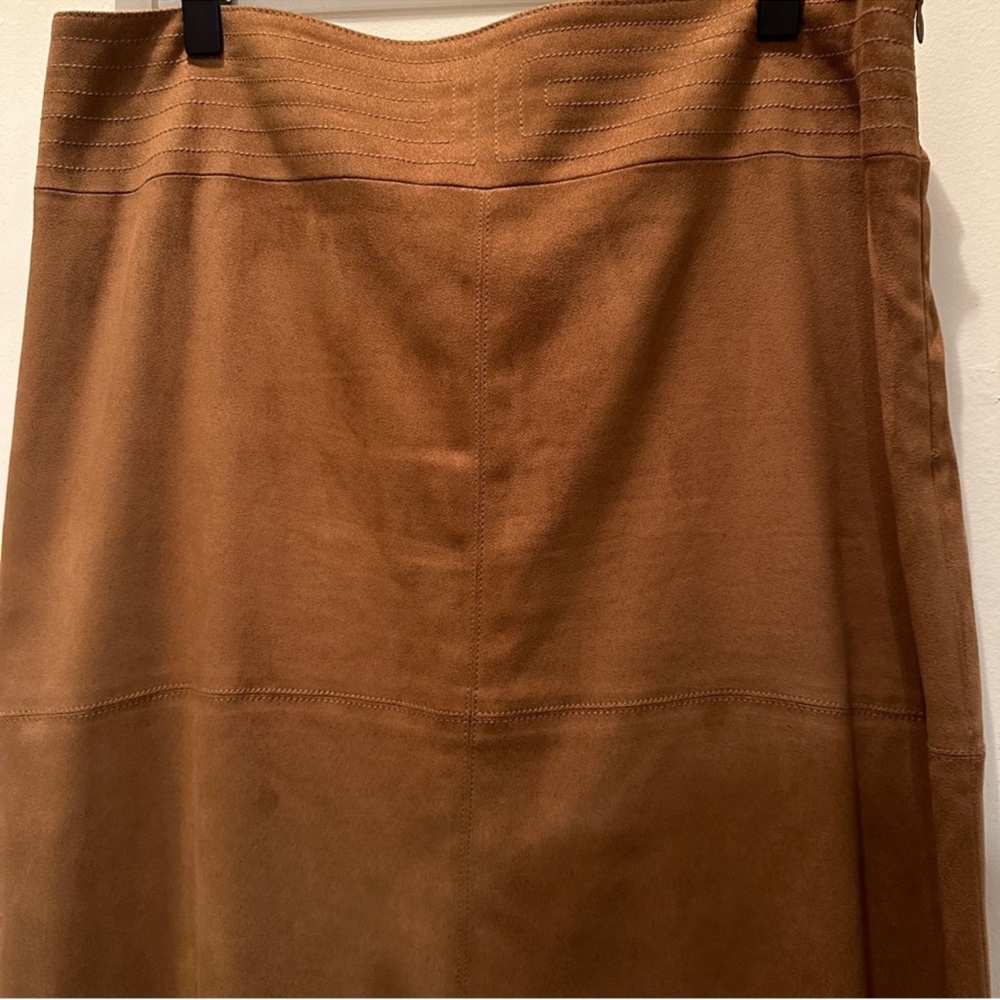 New!! BCBG Tan Maxi Pencil Skirt for Casual Work - Picture 7 of 9